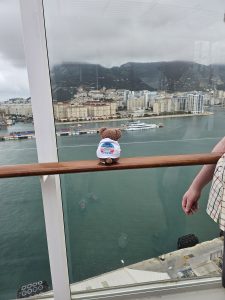 I think that this balcony should really have a safety rail.